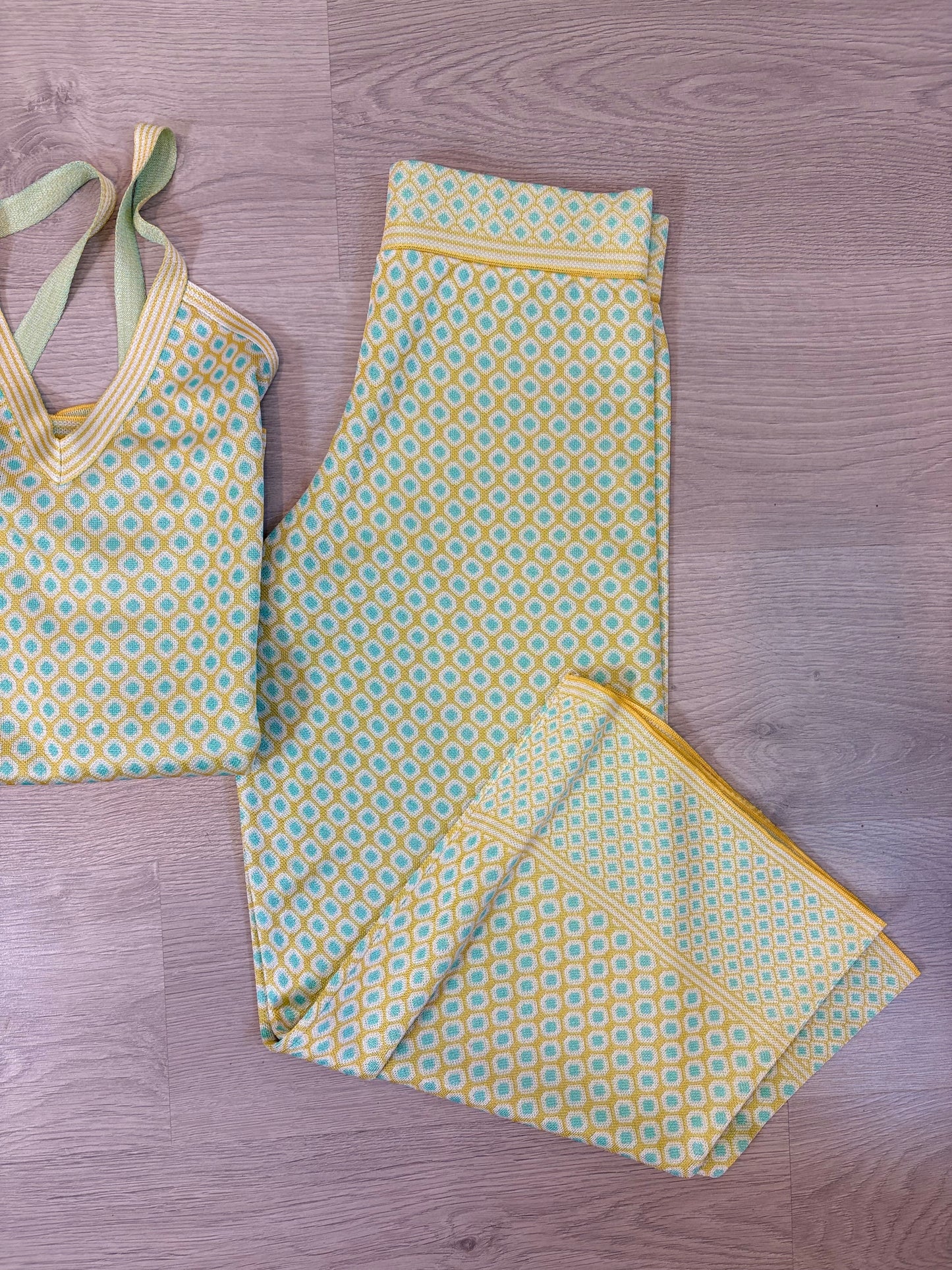 ZARA. Conjunto punto estampado geométrico