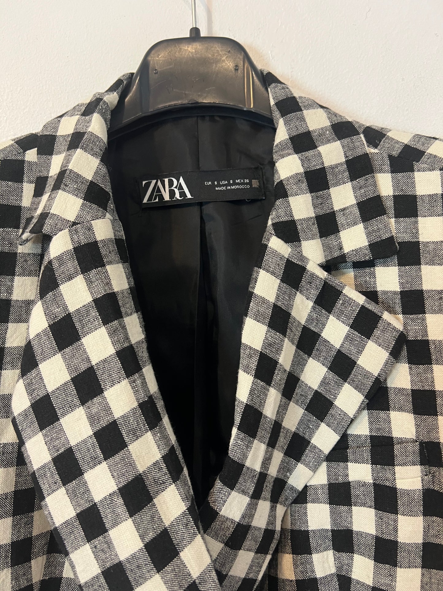 AMEÉ. Sleeveless fringed sweater S.(s)