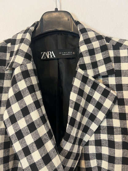 AMEÉ. Sleeveless fringed sweater S.(s)