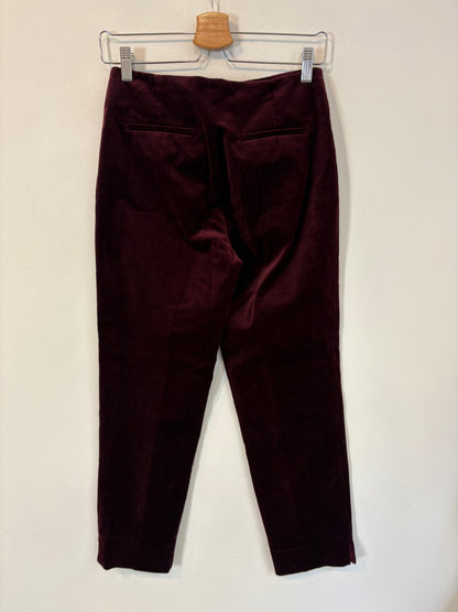 ZARA. Pantalón burdeos terciopelo