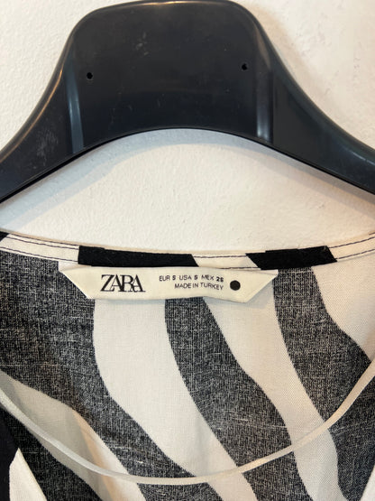 ZARA. Vestido abotonado cebra T.