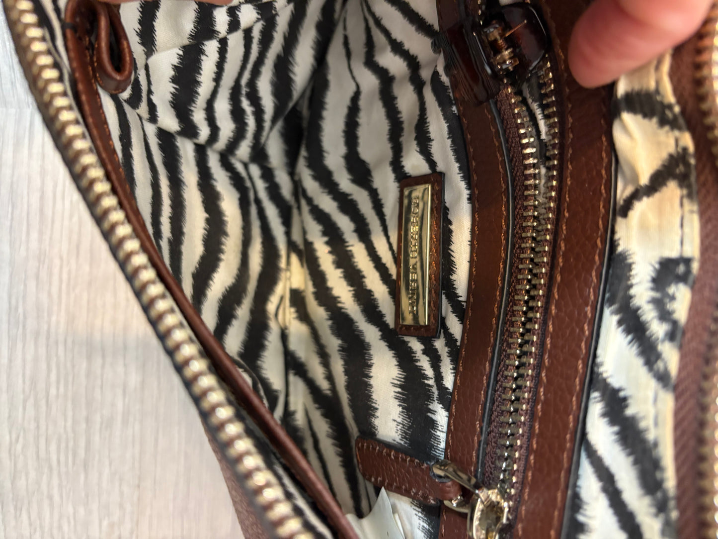 ROBERTO VERINO. Bolso marrón piel