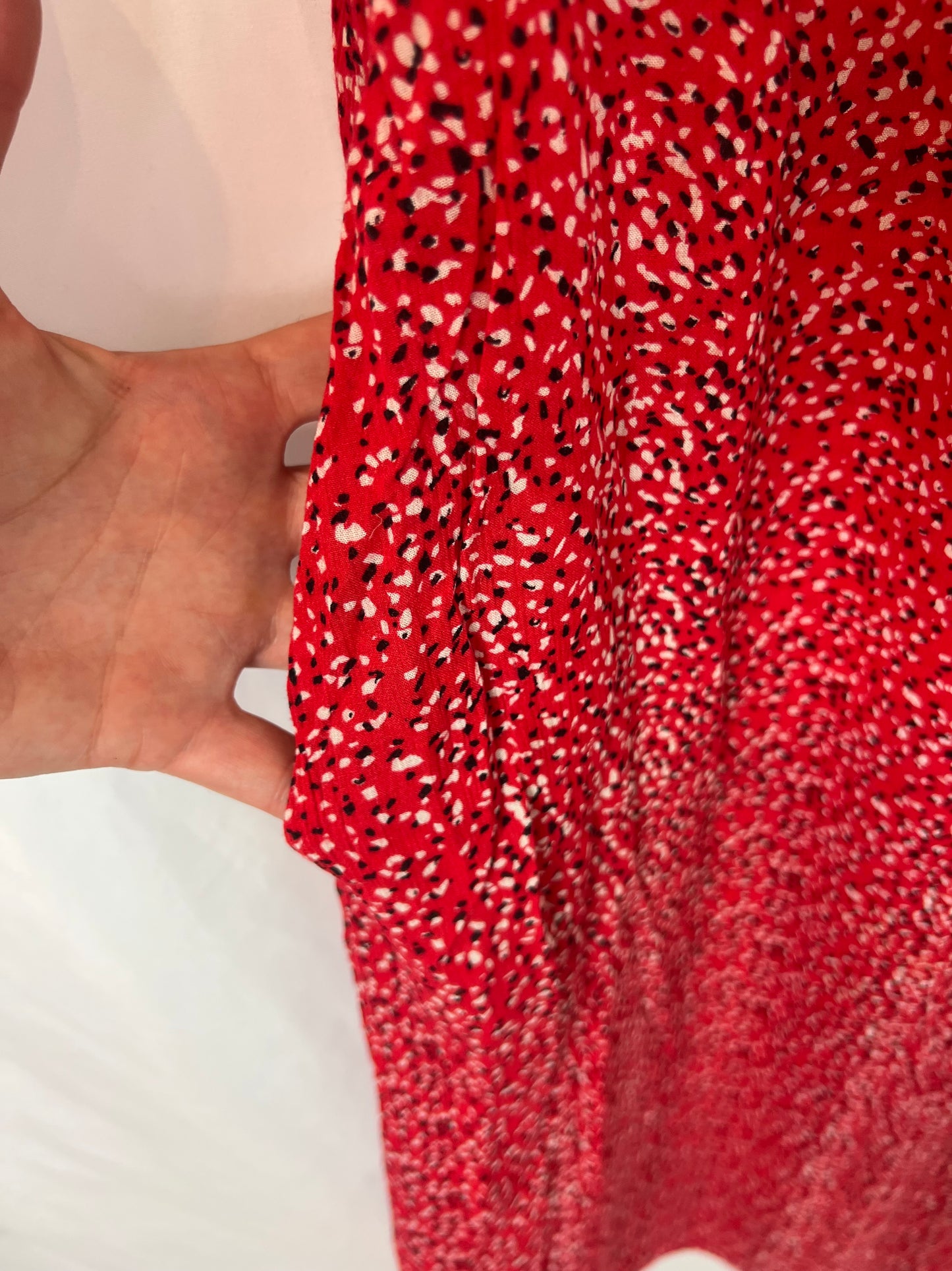 FINN FALRE. Vestido midi rojo estampado . T M