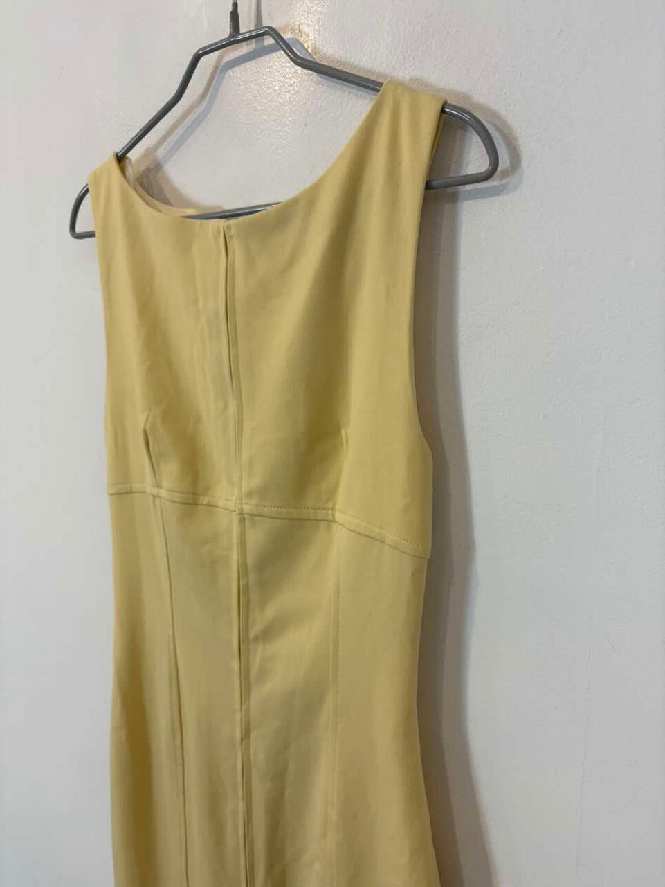 ZARA. Vestido largo entallado pastel