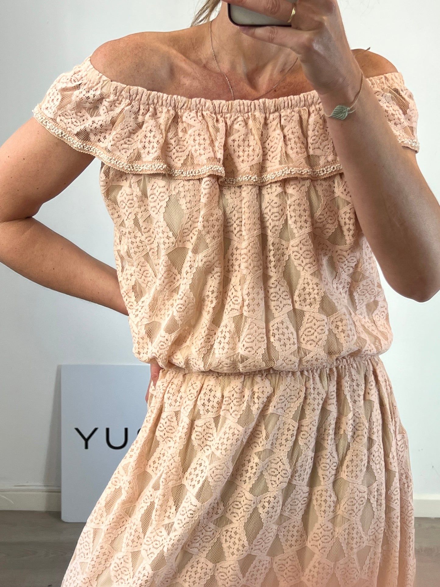 MARK'S THER PARIS. Long pink lace dress. TM