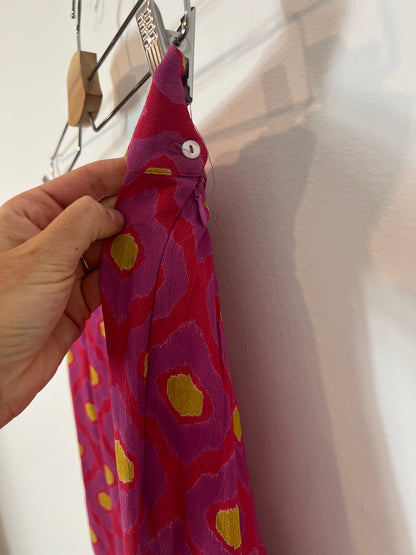 NÍCOLI. Pantalón  pata ancha estampado rosas. T 18 (S)