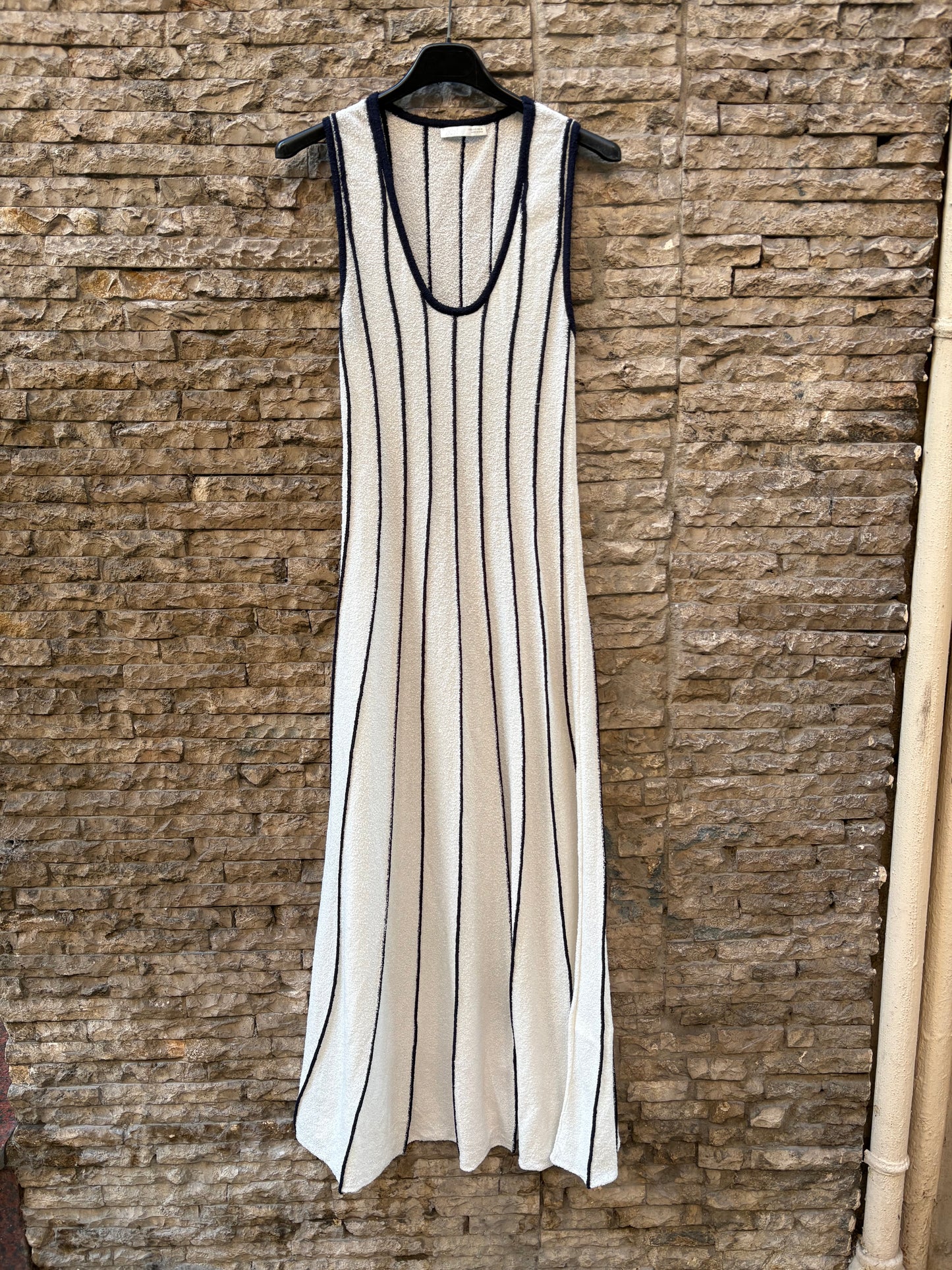 ZARA. Vestido punto elástico beige y azul