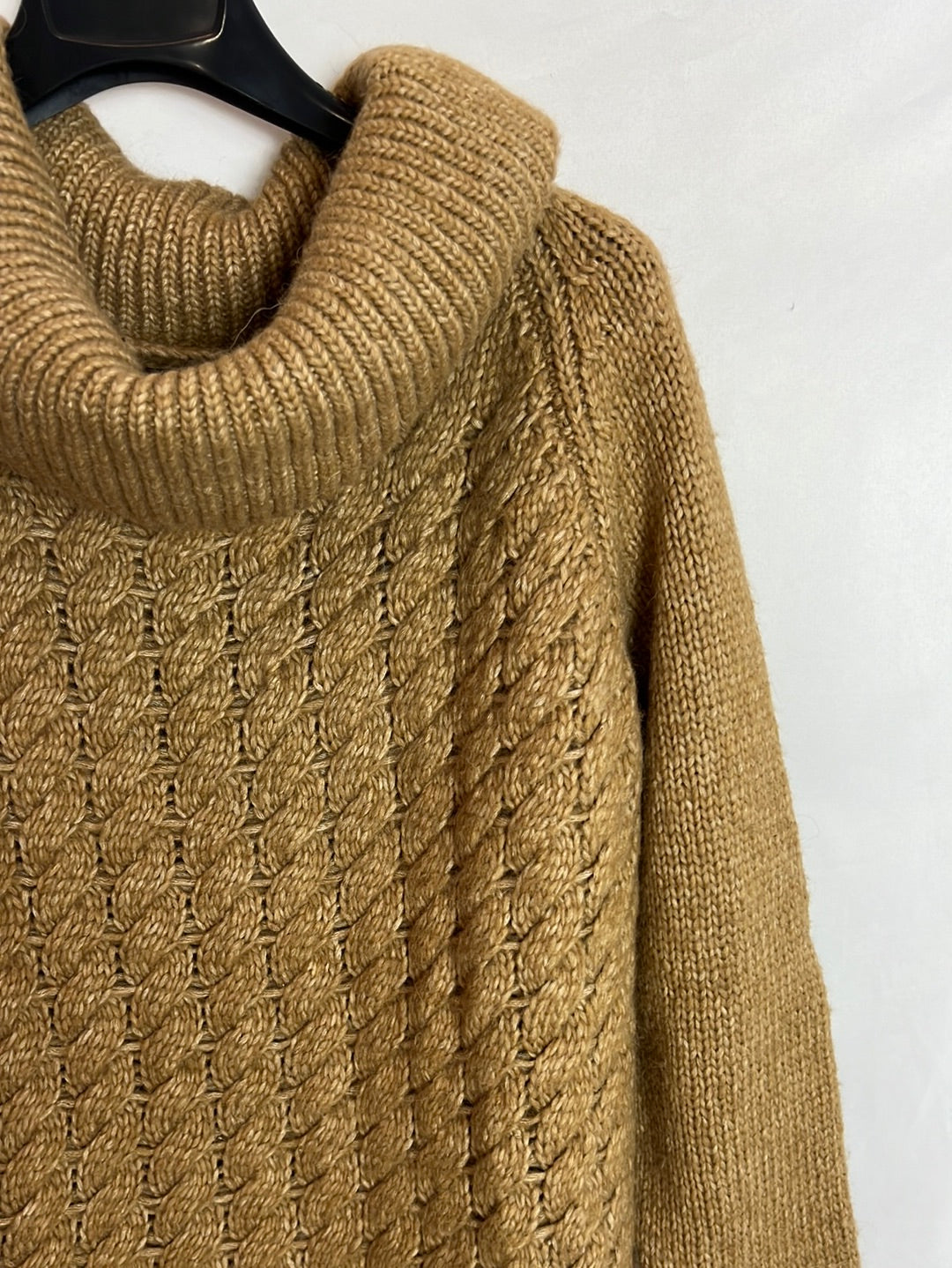 MASSIMO DUTTI. Jersey punto ochos T.M