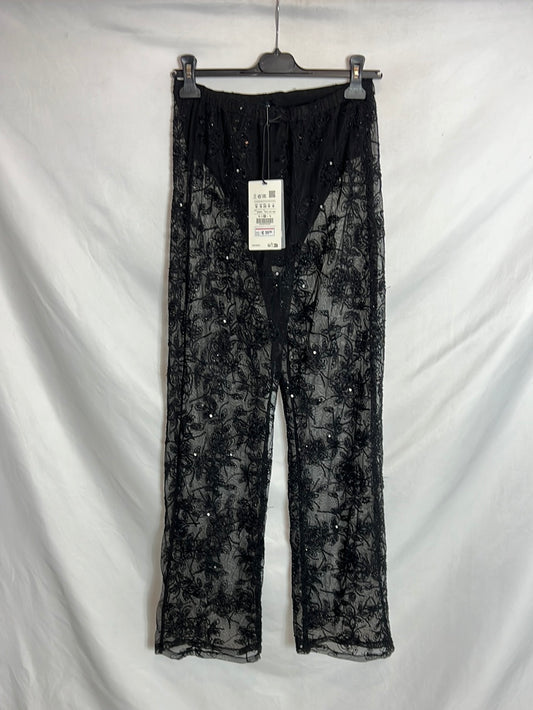 PULL&BEAR . Pantalón negro transparente encaje. T M