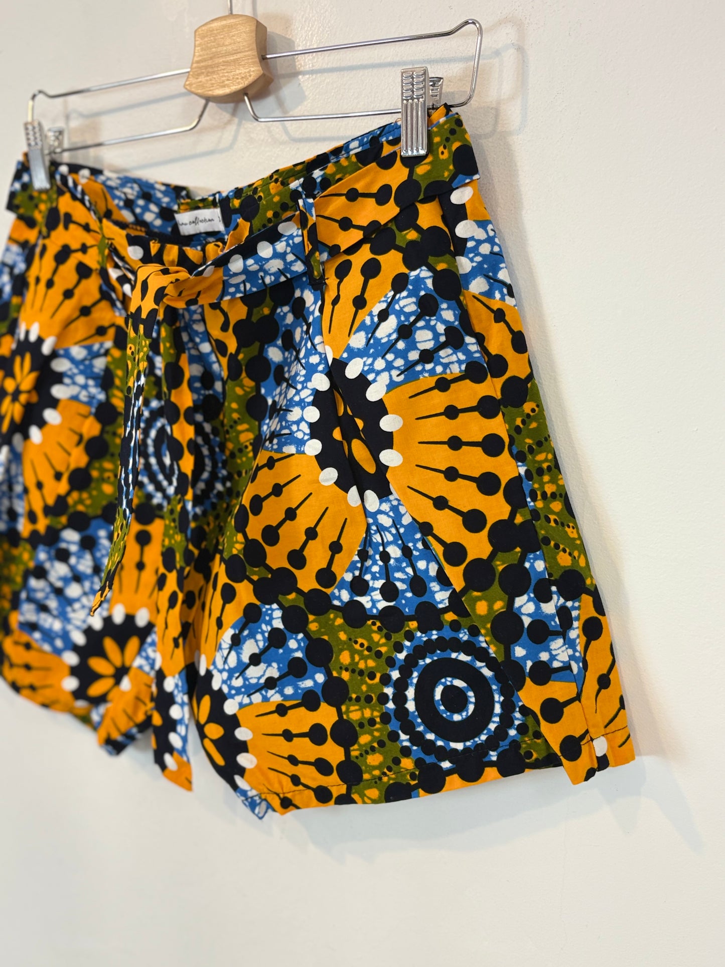 Bermudas estampado africano