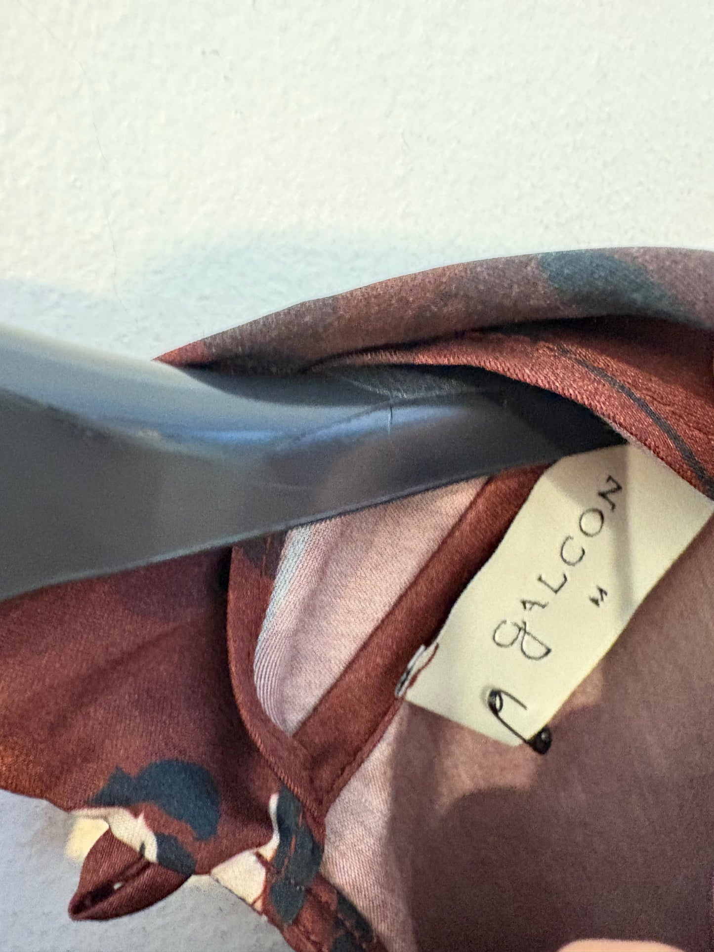 GALCON. Blusa estampada satinada