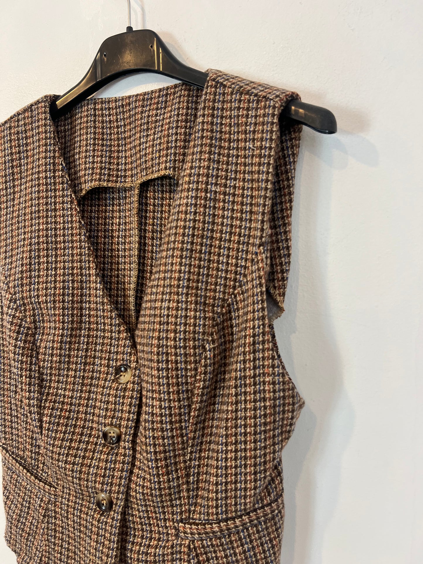 OTRAS. Chaleco pata de gallo