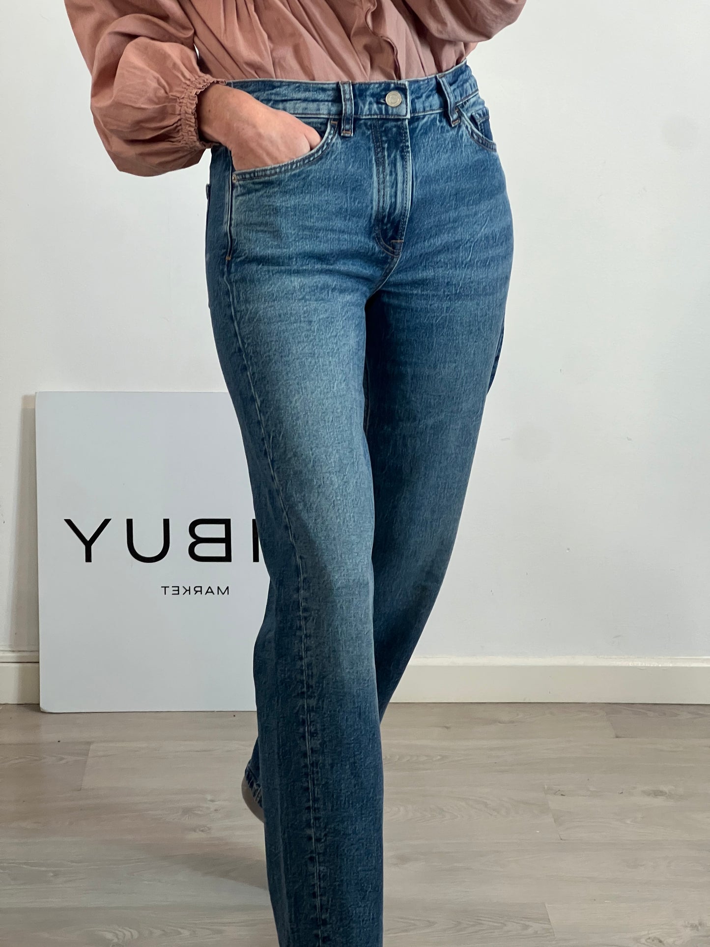 MASSIMO DUTTI. Denim recto cintura media