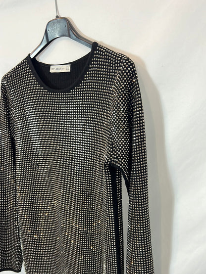 ZARA. Vestido negro tachuelas T.s