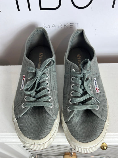 SUPERGA. Zapatillas grises. T 39