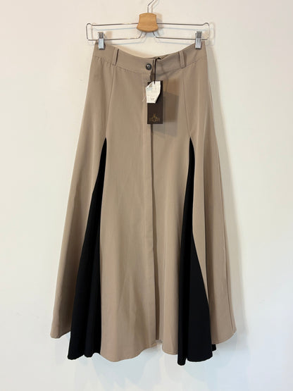 IQ COLLECTION. Falda midi bicolor abotonada. T M