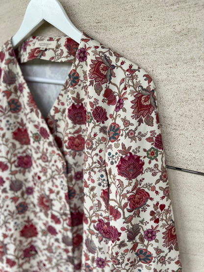 KOTIDIAN. Beige floral crossed Ts blouse