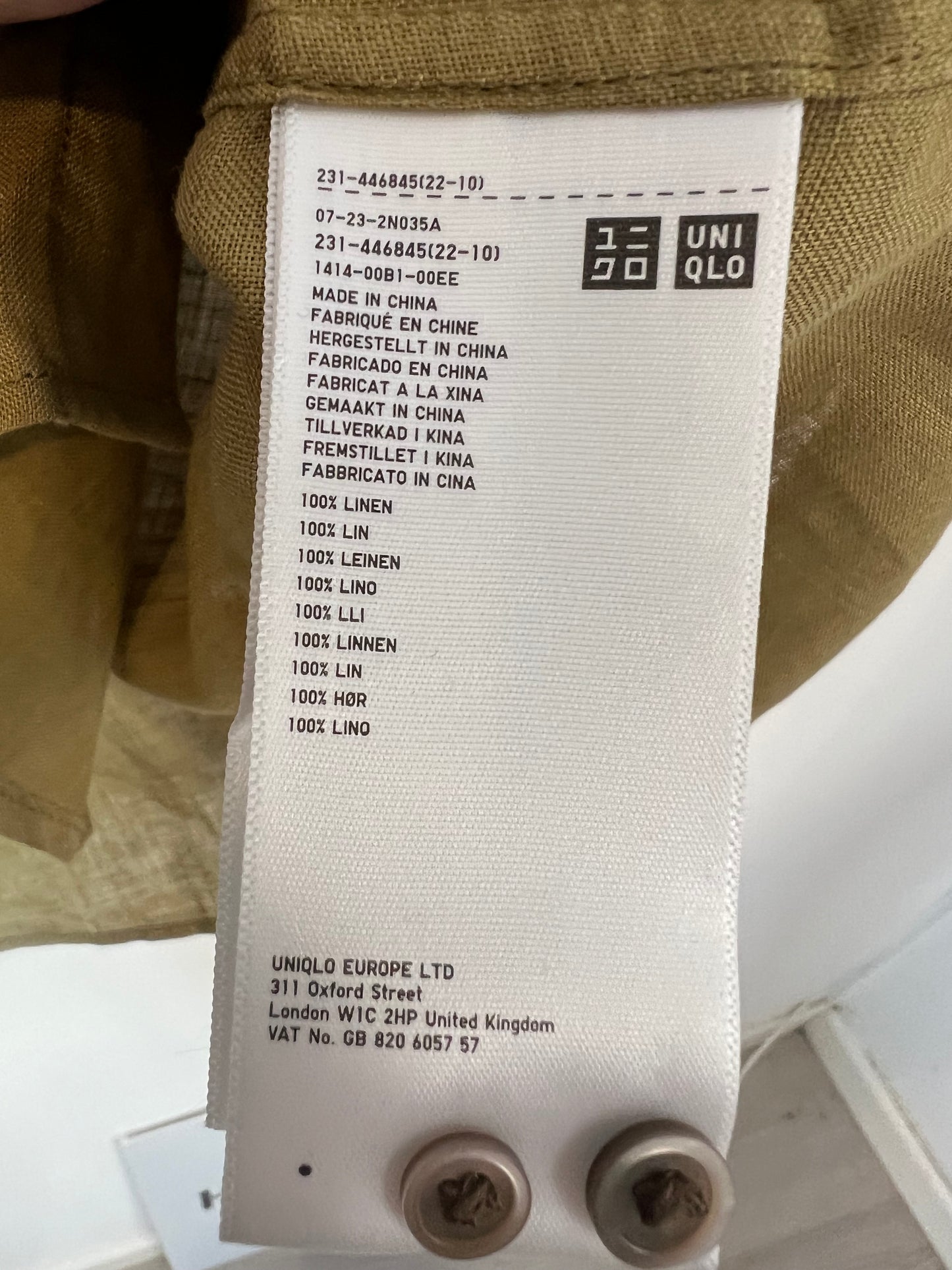 UNIQLO. Khaki green linen blouse. T XS