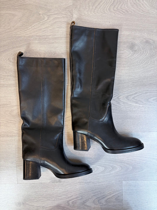 ZARA. Bota tacón ancho piel