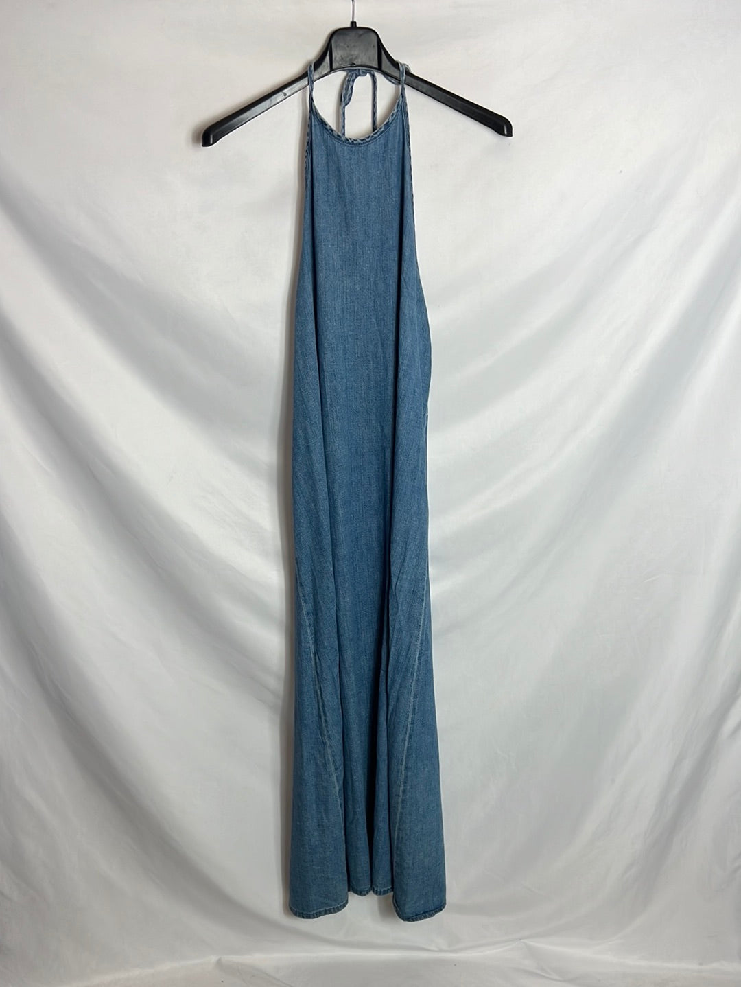 ZARA. Vestido denim midi cuello halter. T M
