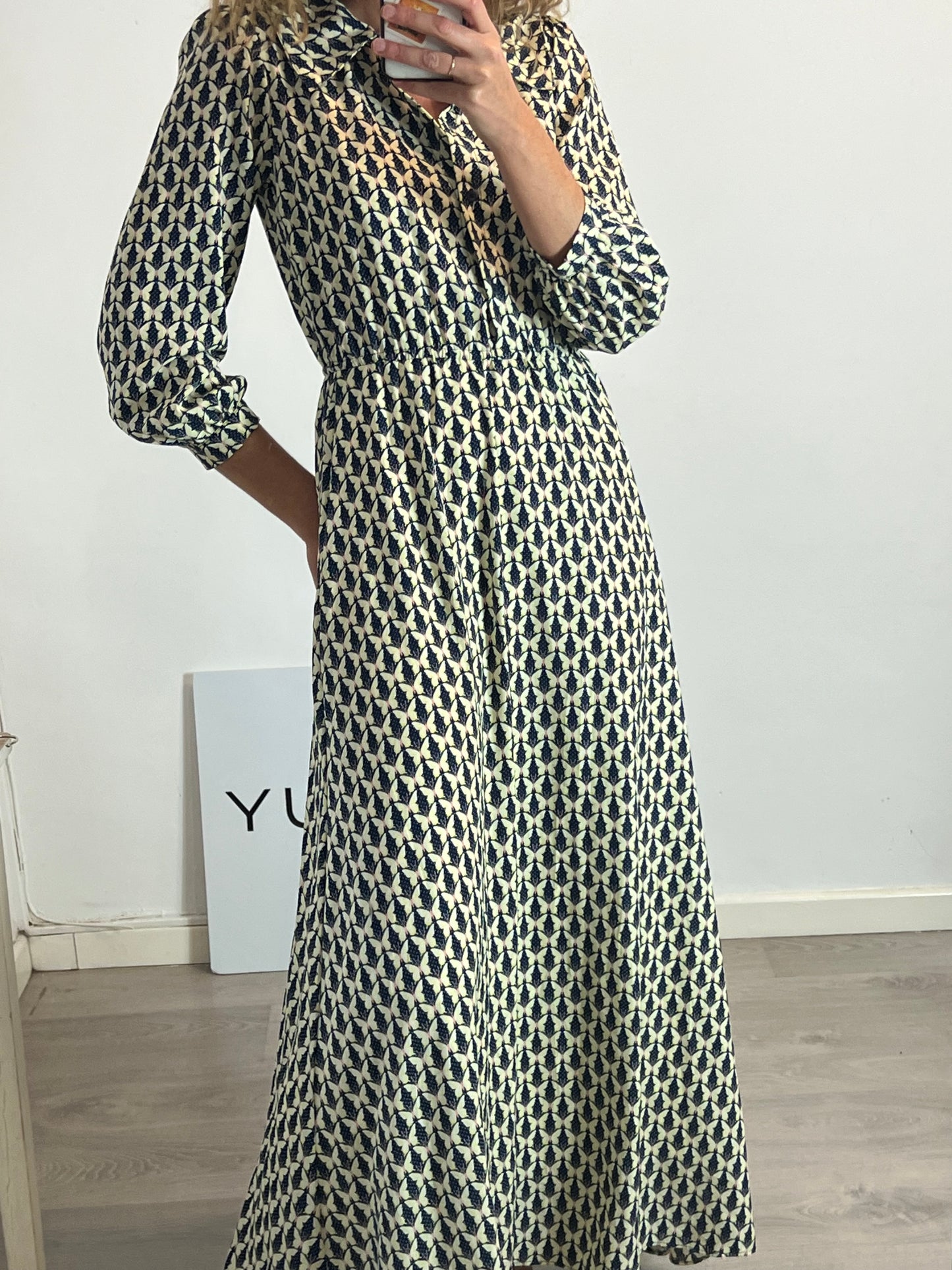SMILE. Vestido largo mariposas