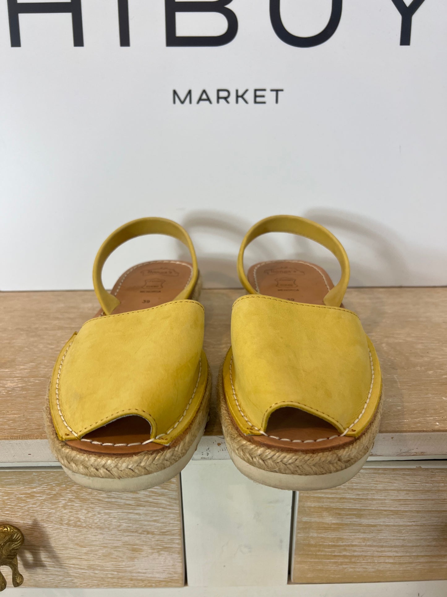 IILONGA´S . Menorquina piel mostaza. T 39