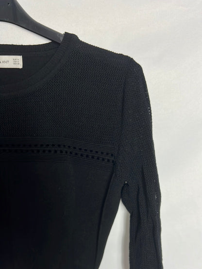 ZARA. Top punto negro apertura espalda. T M
