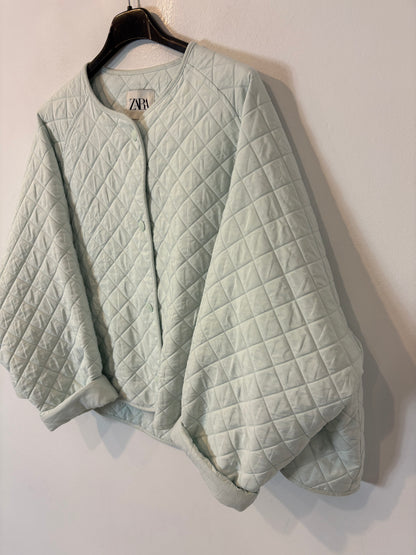 ZARA. Chaqueta acolchada tono pastel