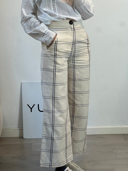 SCALPERS. Pantalón beige cuadros. T S