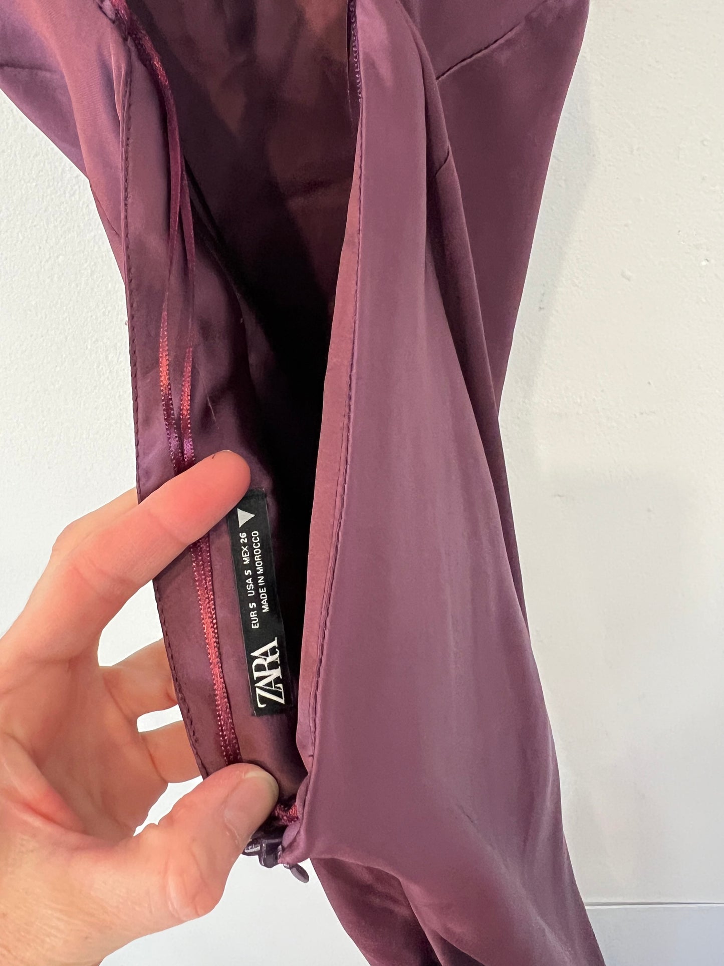 ZARA. Vestido largo satinado . T Sol