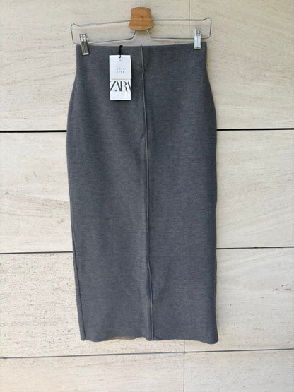 ZARA. Falda larga punto gris