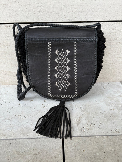 MASSCOB. Bolso piel y lana en negro