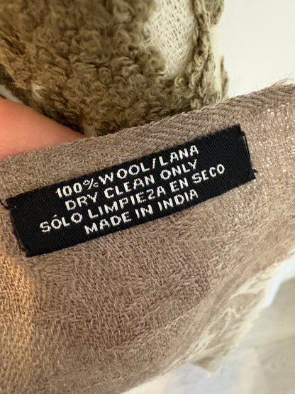 OTRAS. Bufanda lana en verde