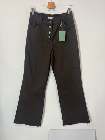 VALENTINA. Brown straight-leg trousers with buttons, size 40