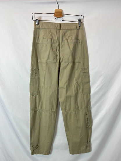 H&amp;M. Beige trousers with pockets size 36