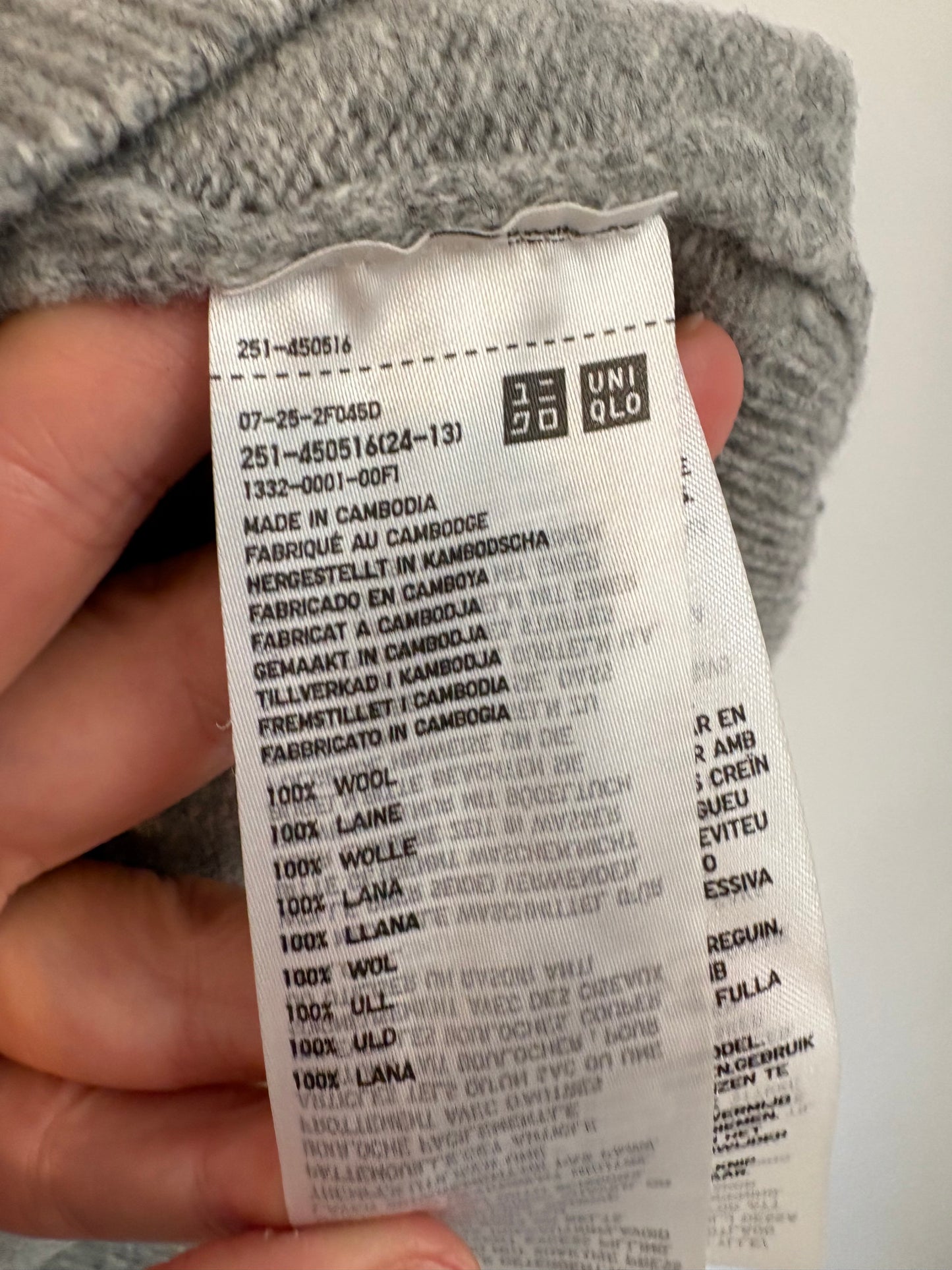 UNIQLO. Jersey gris lana cuello redondo. T S