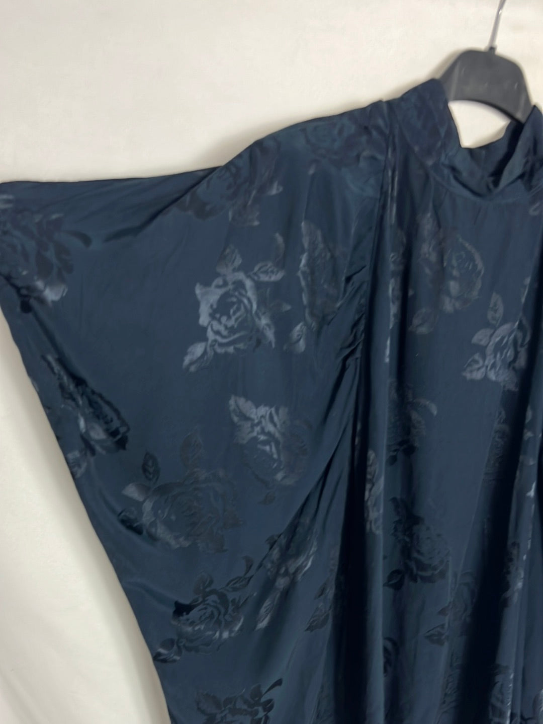 ZARA. Blue printed blouse with sleeve detail. TM