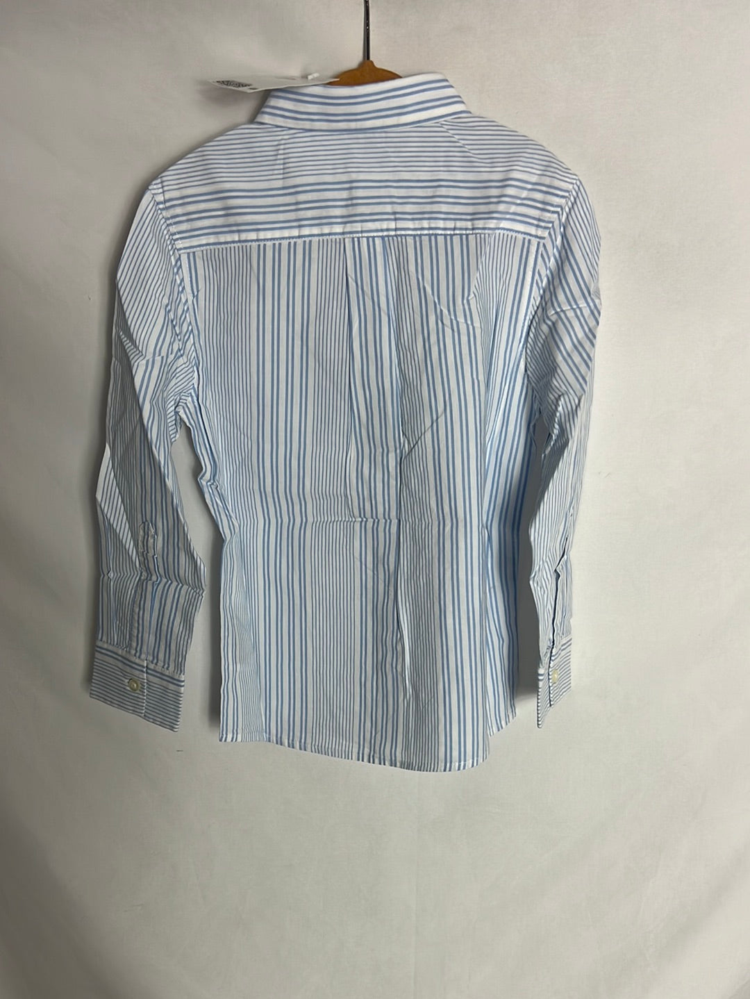 H&amp;M. White shirt with blue stripes, size 5-6 years