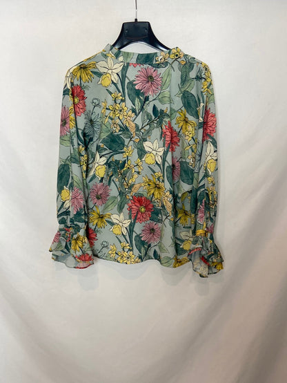 ZARA. Blusa flores lazada T.M