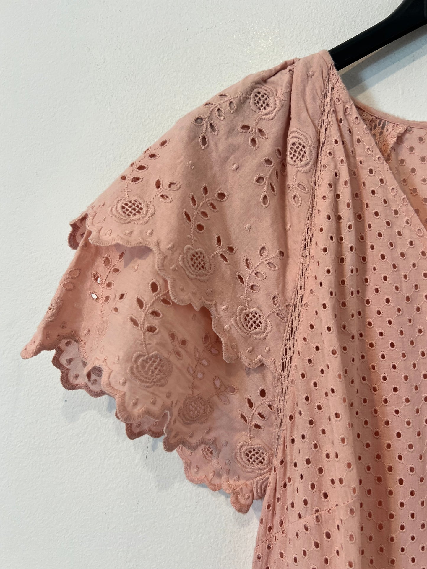 LOVE SHACK FANCY. Vestido largo troquelado rosa palo