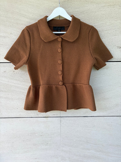 ZARA. Brown buttoned knit top. TS