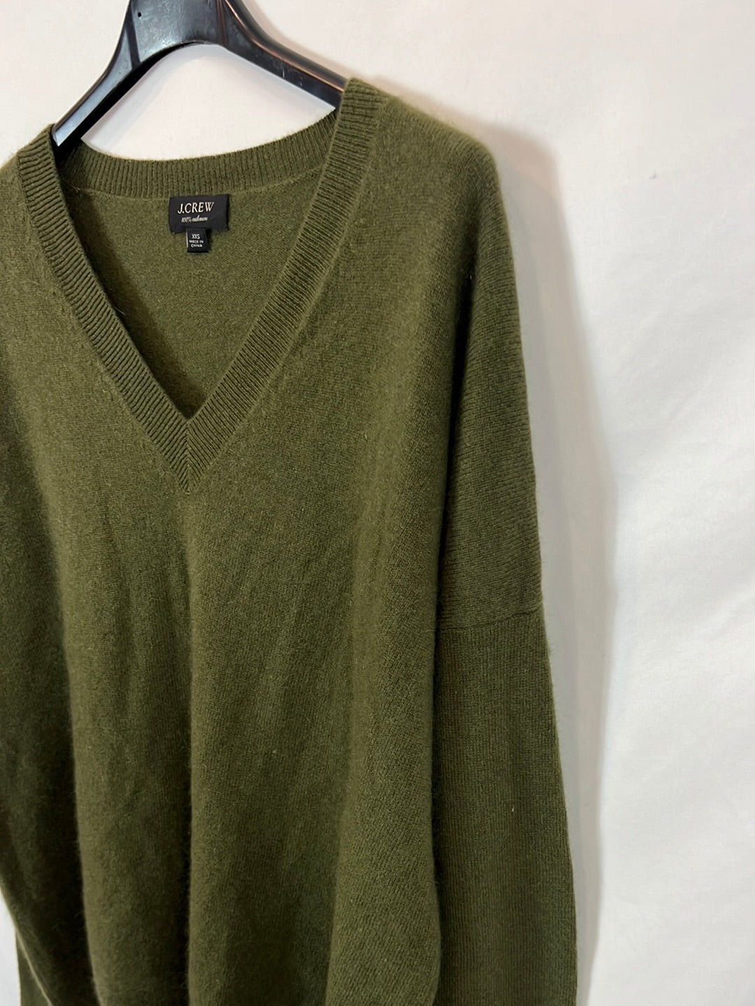 J. CREW. Green cashmere sweater. T XXS