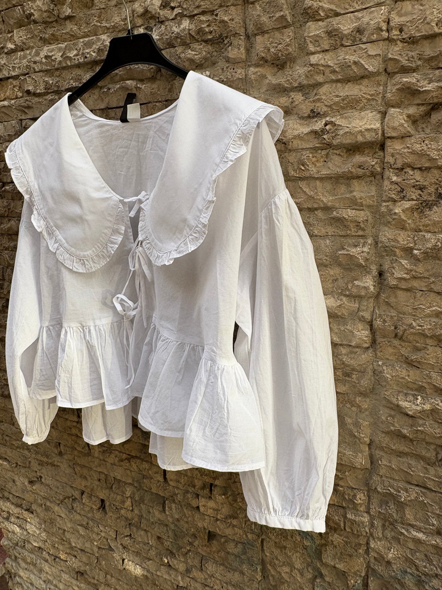 H&M. Blusa blanca lazadas