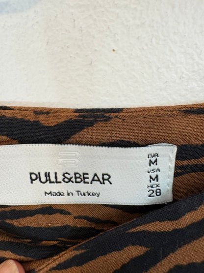 PULL&BEAR. Falda pantalón fluid animal print. T M