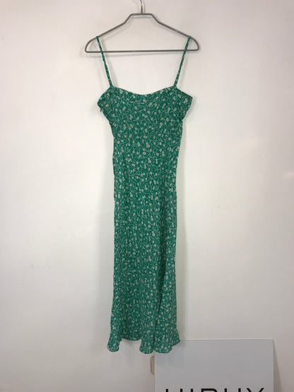 RÉALISATION. Vestido midi seda verde flores