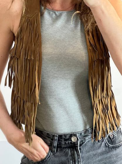 PIMKIE. Chaleco ante flecos. T S