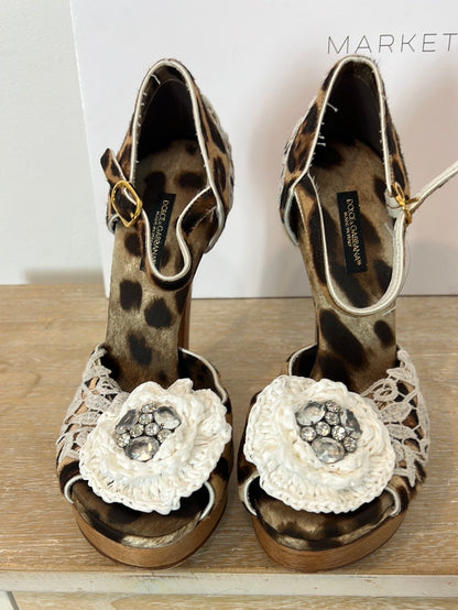 DOLCE&amp;GABBANA. Animal print and lace heels. Size 36.5