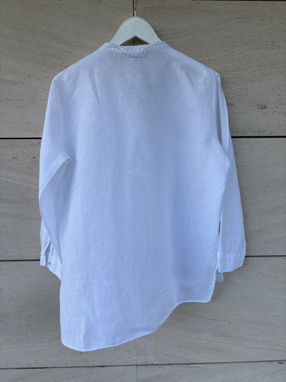 ZARA. Camisa blanca 100% lino bolsillos