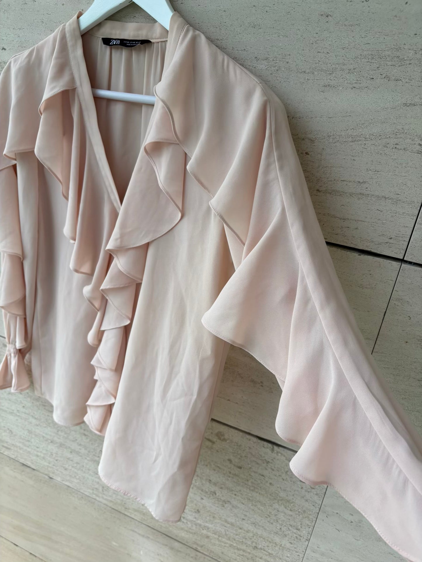 ZARA. Basic white T-shirt. TM