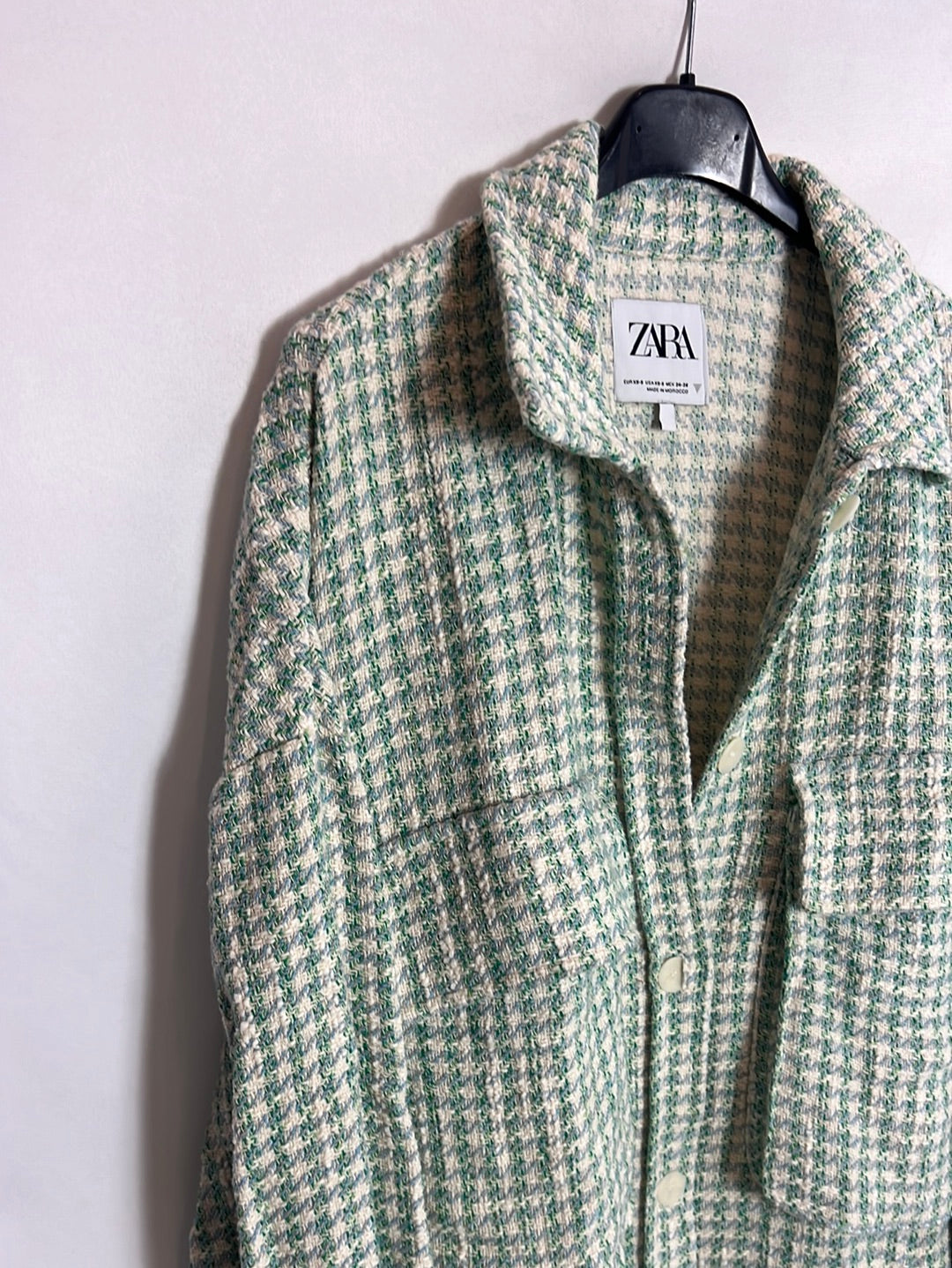 ZARA. Chaqueta larga tweed verde. T XS/S